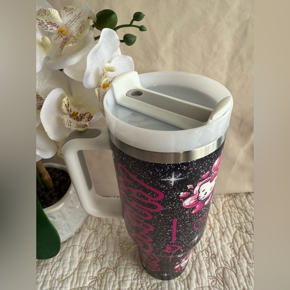 Only 1 LEFT NIB Hello Kitty 40oz Stainless Steel Tumbler with Lid & Straw - Picture 5 of 7